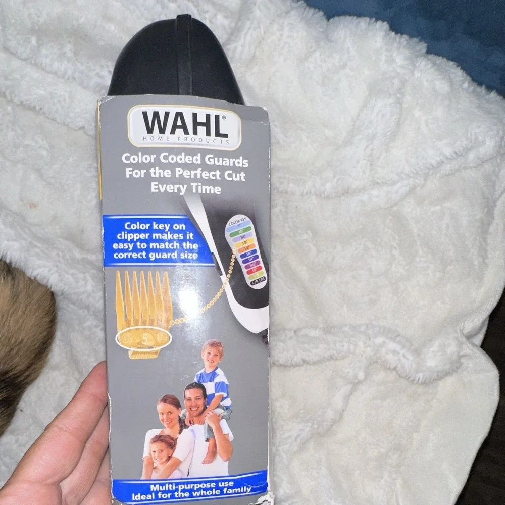 Wahl Color Pro Plus Haircutting Kit Self-Sharpening Taper Lever 79752